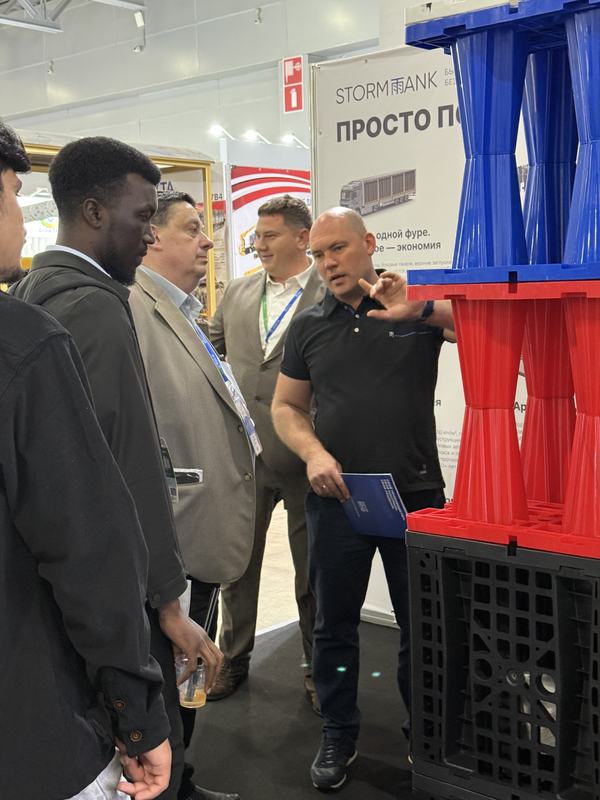 Демонстрация модуля Stormtank посетителям ЭКВАТЭК